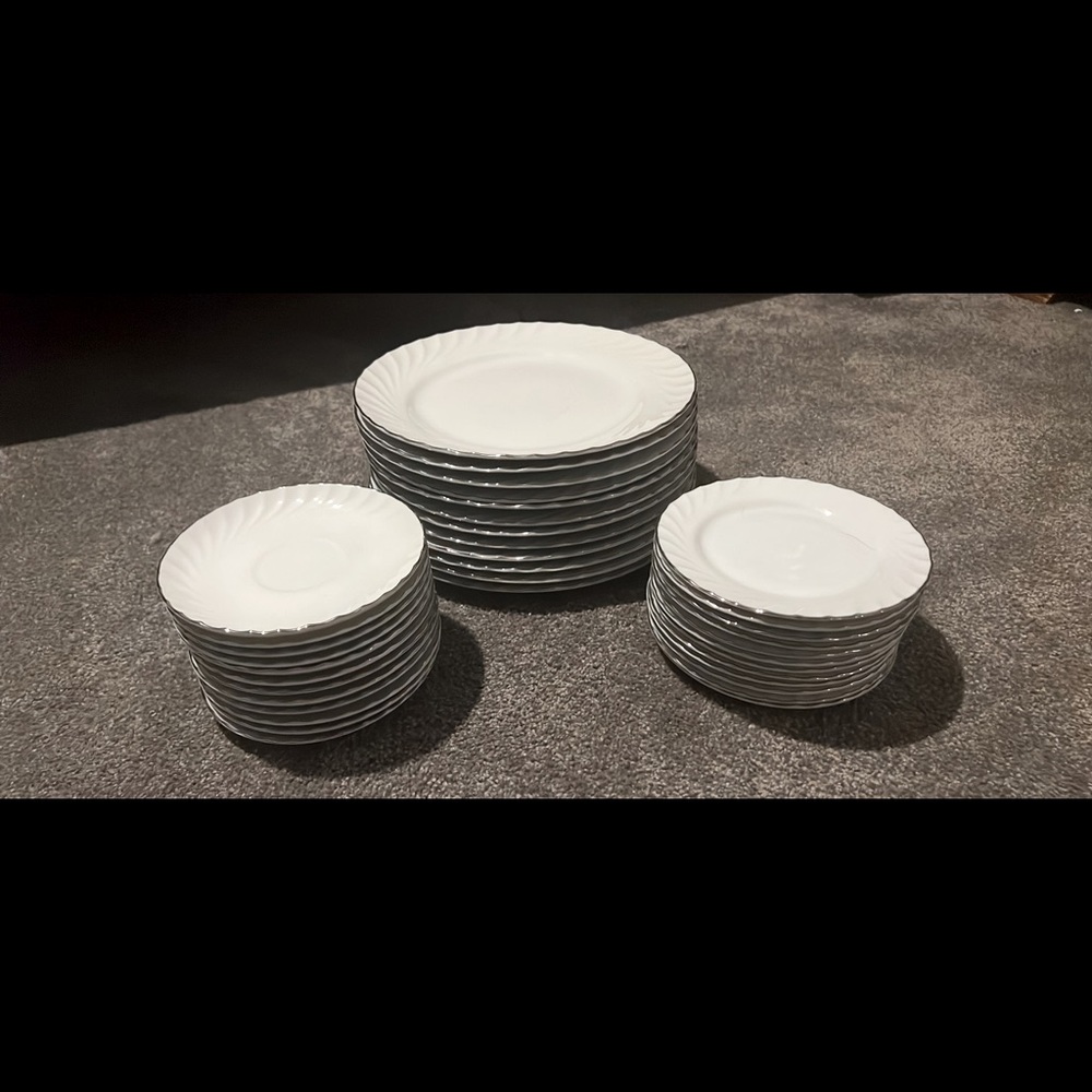 Vintage Norleans China Estate plates Large/small, Teecup saucers.